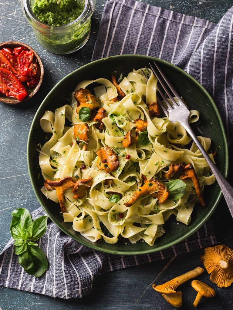 pesto pasta med sopp oppskrift, enkel pesto pasta med sopp, kremet pesto pasta med sopp, hjemmelaget pesto pasta med sopp, pesto pasta med sopp og hvitløk, saftig pesto pasta med sopp, oppskrift på pasta med sopp og pesto, pesto pasta med spinat og sopp, pesto pasta med sopp til middag, pasta med sopp og basilikumpesto, enkel oppskrift på pesto pasta med sopp, pesto pasta med sopp og parmesan, pesto pasta med sopp og ristede pinjekjerner, oppskrift på kremet pesto pasta med sopp, pasta med sopp, pesto og fløte, pesto pasta med grillet sopp, pesto pasta med sopp til lunsj, pesto pasta med sopp og friske urter, kremet pasta med sopp og pesto, pesto pasta med sopp og soltørkede tomater, oppskrift på pesto pasta med sopp og løk, pesto pasta med sopp og smeltet ost, pesto pasta med sprø sopp, enkel pesto pasta med kremet sopp, pesto pasta med sopp og basilikum, pasta med sopp og pesto til hele familien, pesto pasta med sopp og fløtesaus, pesto pasta med stekt sopp, hjemmelaget pasta med pesto og sopp, pesto pasta med sopp og lett parmesan, oppskrift på pesto pasta med urtesopp, pasta med sopp og kremet pestosaus, pesto pasta med sopp og sprø topping, pesto pasta med sopp til hverdagsmiddag, enkel pesto pasta med sopp og tomat, kremet pesto pasta med sopp og pisket ost, pesto pasta med sopp og ristede nøtter, pesto pasta med sopp og grønn salat, oppskrift på enkel pesto pasta med sopp, pesto pasta med sopp og hint av chili, pesto pasta med sopp til helgekos, pasta med sopp og pesto til lett middag, pesto pasta med smaksrik sopp, hjemmelaget pesto pasta med sopp og hvitløk, pesto pasta med pisket krem og sopp, oppskrift på saftig pesto pasta med sopp, pesto pasta med sopp og syrlig sitron, kremet pesto pasta med pisket sopp, pesto pasta med sopp og spinat til middag, pesto pasta med sopp og sprøstekt hvitløk, pesto pasta med sopp og ristede tomater, enkel pesto pasta med sprø sopp, oppskrift på pesto pasta med sopp til lunsj, pesto pasta med sopp og sitronskall, pesto pasta med sopp og ristede grønnsaker, pesto pasta med pisket smør og sopp, kremet pesto pasta med sopp til helgen, oppskrift på kremet pesto pasta med sopp og parmesan, pesto pasta med sopp og lett hvitvin, pesto pasta med sopp og grillet paprika, pesto pasta med sopp og kapers, hjemmelaget pesto pasta med stekt sopp, oppskrift på pasta med pesto, sopp og parmesan, pesto pasta med sopp og soltørkede tomater til middag, pesto pasta med sopp og sitron, pesto pasta med sopp og persille, enkel pesto pasta med ristet sopp, kremet pesto pasta med sopp og tomat, pesto pasta med sopp og friske krydderurter, pesto pasta med sopp og hvitløksolje, oppskrift på pesto pasta med sprø sopp og ost, pesto pasta med sopp til familiemiddag, pesto pasta med sopp og smak av basilikum, kremet pesto pasta med pisket ost og sopp, pesto pasta med sopp og olivenolje, pesto pasta med sopp til enkle middager, hjemmelaget pesto pasta med sopp og krem, pesto pasta med sopp og hvitløkskrem, oppskrift på enkel pesto pasta med sopp og løk, pesto pasta med sopp og ristede pinjekjerner, kremet pesto pasta med smak av sopp, pesto pasta med sopp og fløyelsmyk saus, pesto pasta med sopp og parmesan til lunsj, oppskrift på pesto pasta med stekte grønnsaker og sopp, pesto pasta med sopp og hint av sitrus, pesto pasta med sopp til hverdagslunsj.