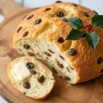 Saftig julebrød med grovt mel og rosiner, Hvordan lage julebrød uten sukker, Fiberrik oppskrift på saftig julebrød, Sunnere julebakst med sukkererstatning, Julebrødoppskrift med grovt mel og nøtter, Bake saftig julebrød med mindre sukker, Hjemmelaget julebrød for sunnere høytid, Glutenfritt julebrød med sukkererstatning, Enkel oppskrift på saftig julebrød, Tradisjonelt julebrød med moderne vri, Sunn julebakst med grovt mel, Hvordan gjøre julebrød sunnere, Sukkerfritt julebrød med smak av jul, Julebrød uten melk eller egg, Julebrød med grovt mel og tørket frukt, Saftig grovbrød med julesmak, Hvordan bake sukkerfritt julebrød, Fiberrikt julebrød for hele familien, Smakfullt julebrød uten sukker, Hjemmelaget julebrød med naturlige ingredienser.