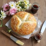 Festbrød til påske laget med sunnere ingredienser, Hvordan bake luftige festbrød til påske, Enkel oppskrift på gyllent festbrød med sunnere alternativer, Luftig og gyllent påskebrød med en sunn vri, Oppskrift: Sunnere ingredienser til påskefestbrød, Hjemmelaget festbrød med sunnere alternativer for påske, Hvordan lage påskebrød som er luftige og gyldne, Sunnere påskebrød: Luftige og enkle oppskrifter, Gyllent brød med mindre sukker til påskebordet, Festbrød med sunnere ingredienser til påskefrokost, Påskebrød laget med fullkorn og sunnere valg, Luftig festbrød uten sukker til påskefrokosten, Enkel guide til gyllent påskebrød med sunn vri, Luftige påskebrød med naturlige ingredienser, Gyllent festbrød med speltmel til påsken, Sunnere oppskrift på brød til påskefesten, Hvordan bake påskebrød med mindre fett og sukker, Luftige og gyldne brød til påskebordet, Tradisjonelt påskebrød med moderne og sunnere ingredienser, Festbrød til påske laget med kjærlighet og helse i fokus