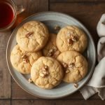 Serinakaker med sprø og deilig vaniljesmak, Hvordan lage perfekte sprø serinakaker hjemme, Oppskrift på sunnere serinakaker med vanilje, Serinakaker med et hint av ekte vanilje, Hjemmelagde serinakaker med sprø tekstur, Enkel oppskrift på serinakaker med vanilje, Sprø og smaksrike serinakaker med mindre sukker, Serinakaker som kombinerer tradisjon og sunnhet, Slik lager du sunnere serinakaker med vaniljesmak, Oppskrift: Sprø serinakaker med balansert sødme, Sunnere småkaker med sprø skorpe og vanilje, Tradisjonelle serinakaker med en sunnere vri, Hvordan bake serinakaker som er både sprø og saftige, Serinakaker med knasende sprøhet og mild vaniljesmak, Perfekte serinakaker til fest eller hverdagskos, Sunnere serinakaker med lavere sukkerinnhold og vanilje, Serinakaker for sunnere livsstil og smakfulle øyeblikk, Sprø og lette småkaker med hint av vanilje, Sunn oppskrift på serinakaker for hele familien, Serinakaker med tradisjonell smak og moderne sunnhet