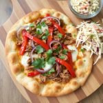 Saftig pulled pork-pizza oppskrift enkel, Hjemmelaget BBQ-saus til pulled pork-pizza, Hvordan lage saftig pulled pork-pizza, Perfekt pizza med hjemmelaget BBQ-smak, Glutenfri pulled pork-pizza med saus, Rustikk pizzaoppskrift med pulled pork, Pulled pork-pizza med smakfull BBQ-saus, Enkel oppskrift på saftig BBQ-pizza, Hvordan lage pulled pork-pizza raskt, Langtidsstekt pulled pork til pizza, Beste BBQ-pizza med saftig pulled pork, Sunn pulled pork-pizza for familier, Klassisk pulled pork med BBQ-smak på pizza, Vegetarisk alternativ til BBQ-pizza, BBQ-pizza med spicy saus og kjøtt, Pulled pork-pizza med sprø pizzabunn, Luksus BBQ-pizza for helgekosen, Hjemmelaget BBQ-saus med en vri, Pulled pork-pizza med friske grønnsaker, Tradisjonell BBQ-pizza med unik smak.