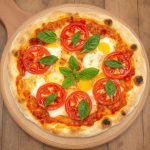 Caprese-inspirert pizza med friske tomater, Enkel pizzaoppskrift med mozzarella og basilikum, Sunn pizza med italienske smaker, Hvordan lage caprese-pizza hjemme, Pizza med friske tomater og mozzarella, Glutenfri pizza med basilikum og tomater, Italiensk pizza med caprese-topping, Vegetarisk pizza med ferske tomater og ost, Caprese-pizzaoppskrift med enkel fremgangsmåte, Pizza med klassiske italienske ingredienser, Pizzaoppskrift med basilikum og mozzarella, Hjemmelaget pizza med caprese-inspirasjon, Pizza med smakfull mozzarella og tomater, Sunnere alternativ til tradisjonell pizza, Hvordan lage pizza med caprese-vri, Italiensk matoppskrift på caprese-pizza, Familievennlig oppskrift på sunn pizza, Vegetarpizza med smakfull basilikum, Perfekt pizza til sommermiddager, Enkel og smakfull italiensk pizza.